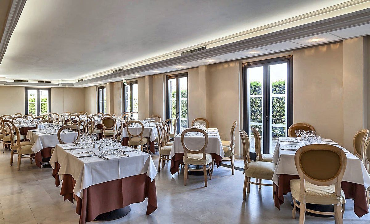 The restaurant dining room at Grand Hotel Bonanno