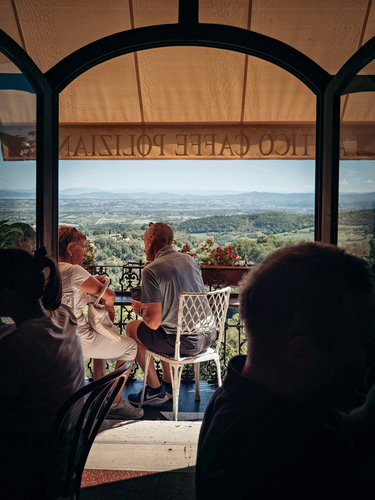 Lunch with a view over the Val di Chiana