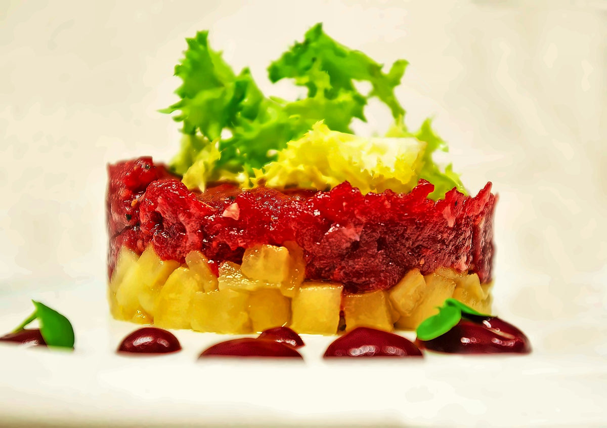 Tartare with fresh greens at Osteria a Le Due Spade