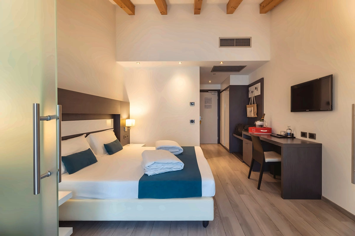 Junior suite with jacuzzi at Hi Hotels Trento