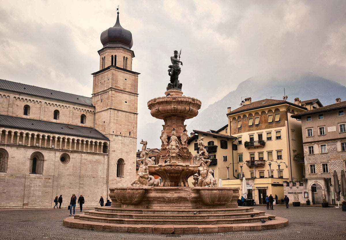 Neptune Fountain and the cathedral bell tower in Piazza Duomo