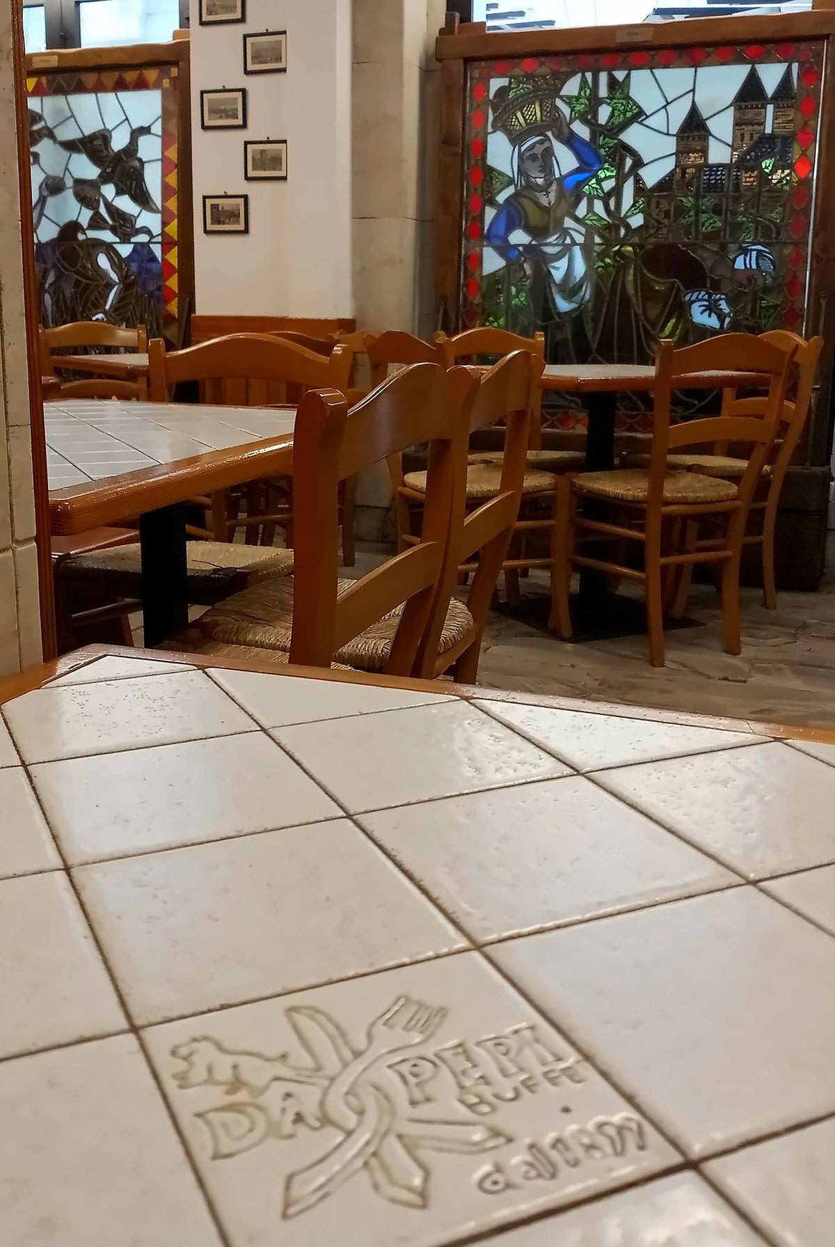 The historic dining room at Buffet da Pepi