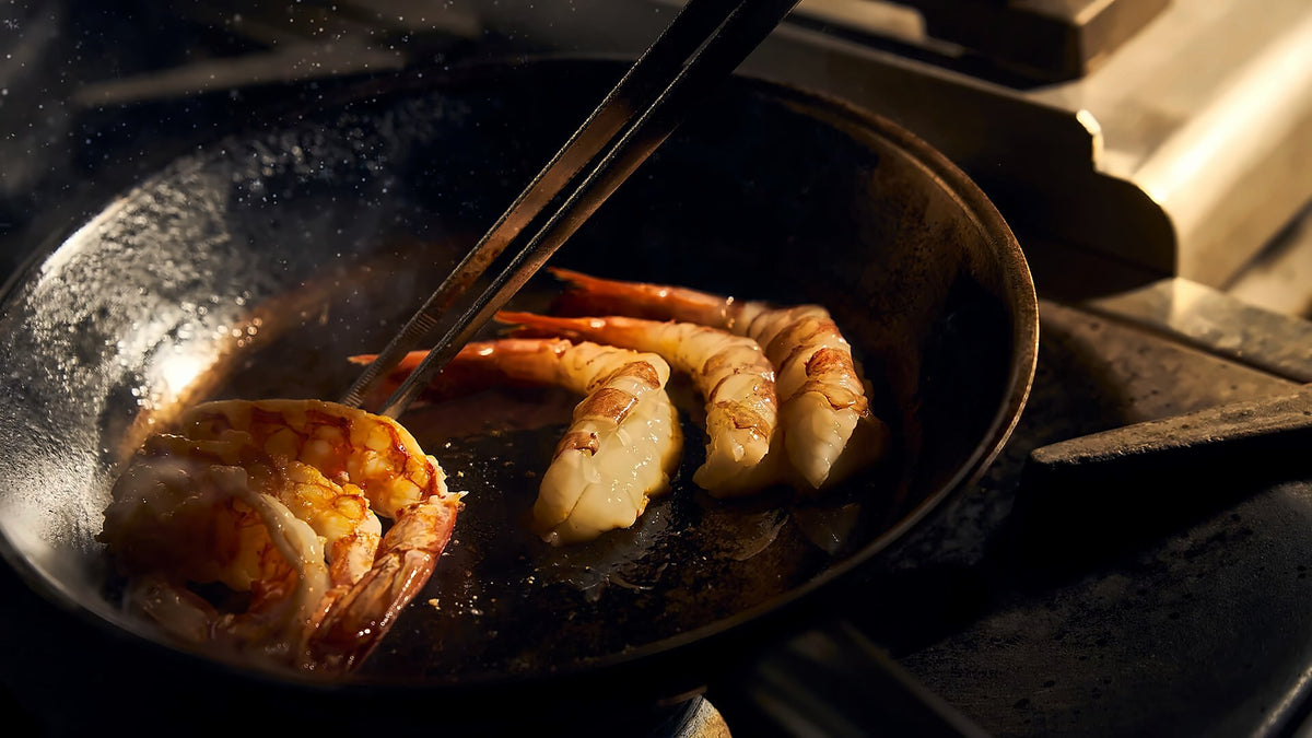 Prawns in the pan at La Bottega di Trimalcione