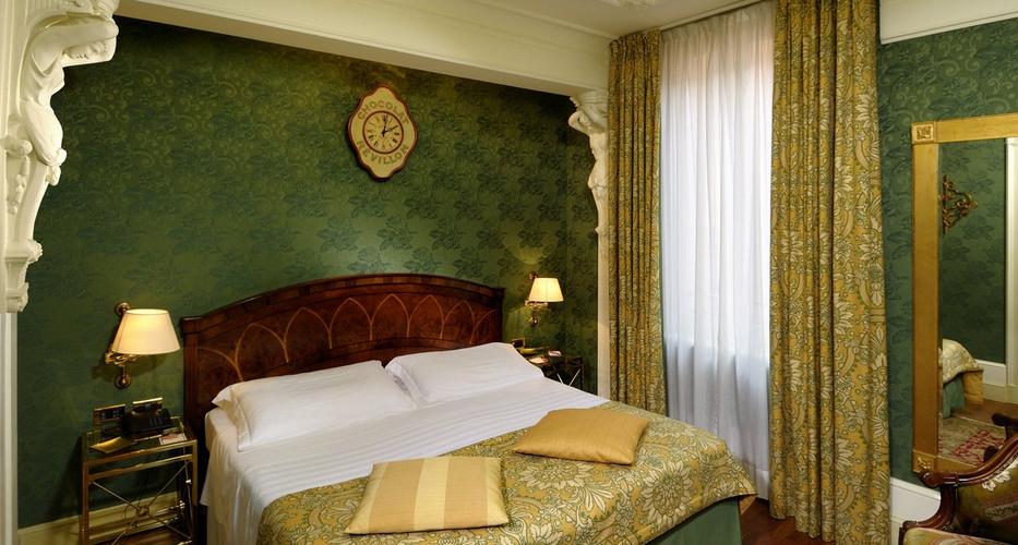 A Classic room at Art Hotel Orologio