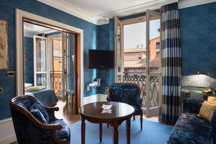 Suite balcony at Art Hotel Orologio