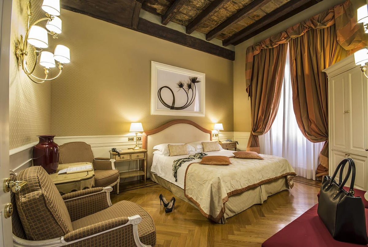 A suite at Hotel Corona d'Oro, Bologna