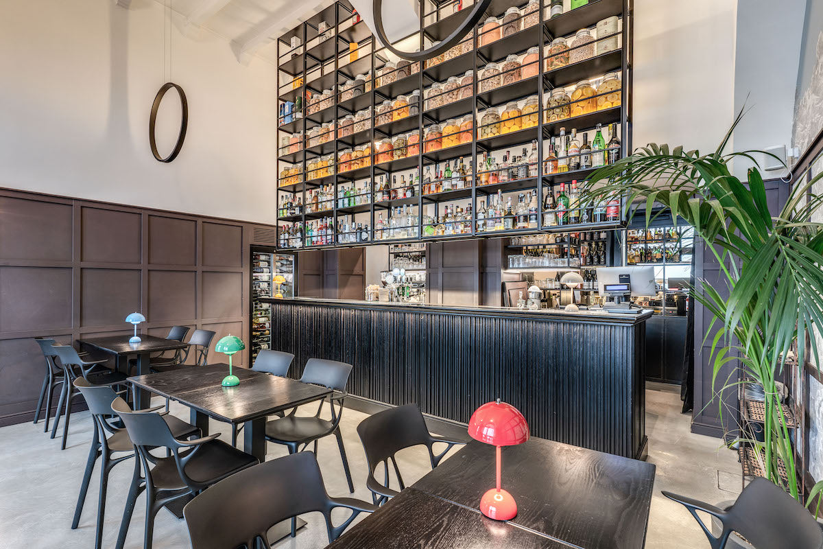 The bar at Bottega Comacini