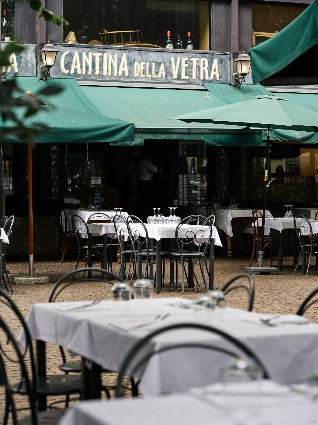 Outdoor tables at Cantina della Vetra