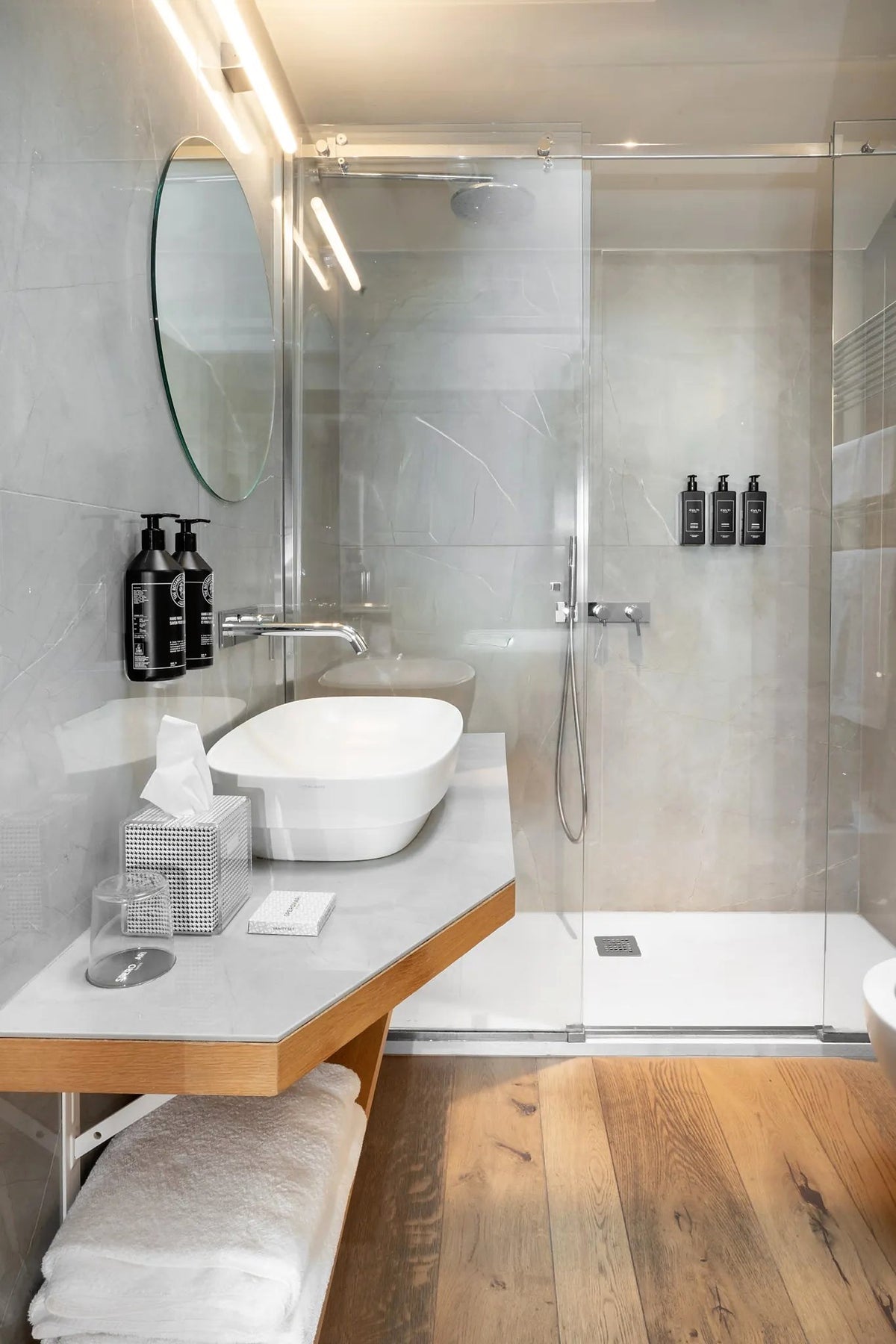 A marble bathroom at Speronari Suites