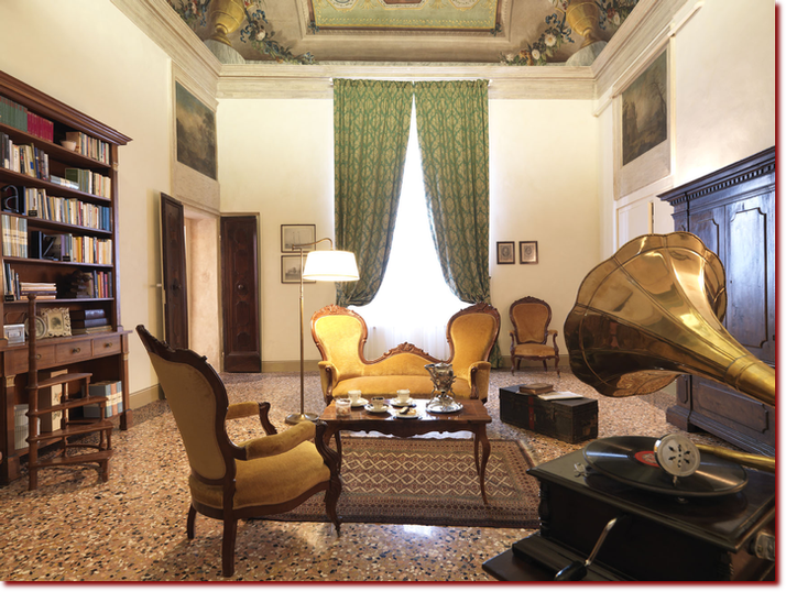 La Piccola Biblioteca at Antica Casa Zucchini