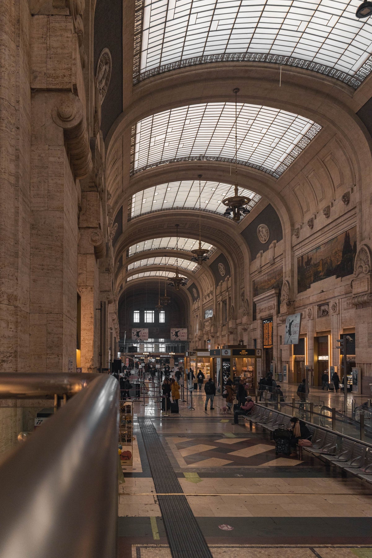 The grand hall of Milano Centrale station