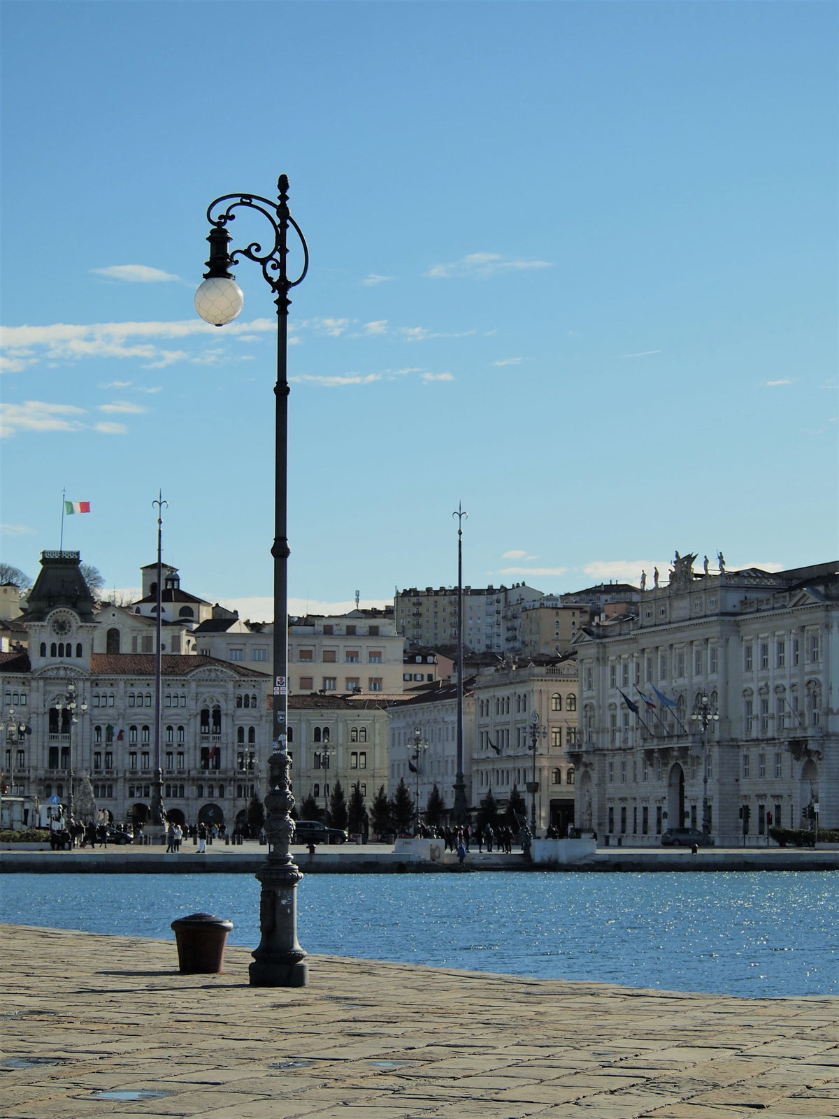 The square seen from the waterfront