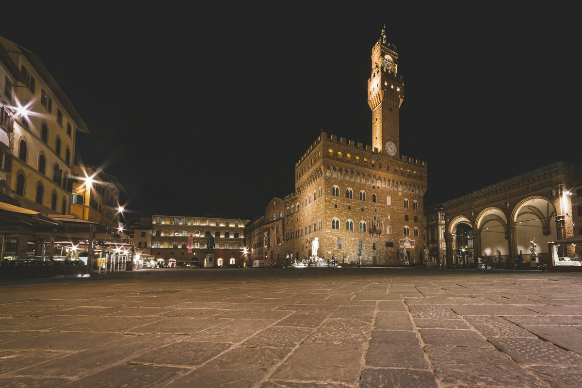 Piazza della Signoria and Palazzo Vecchio at night