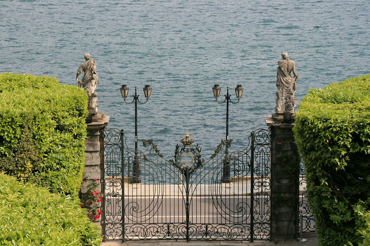 Wrought-iron gate of Villa Carlotta facing the lake