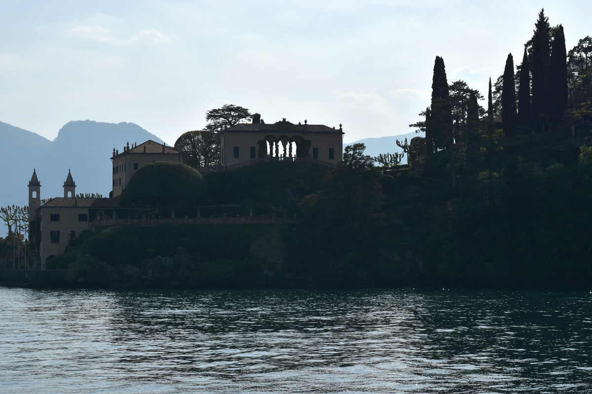 Villa del Balbianello above the water