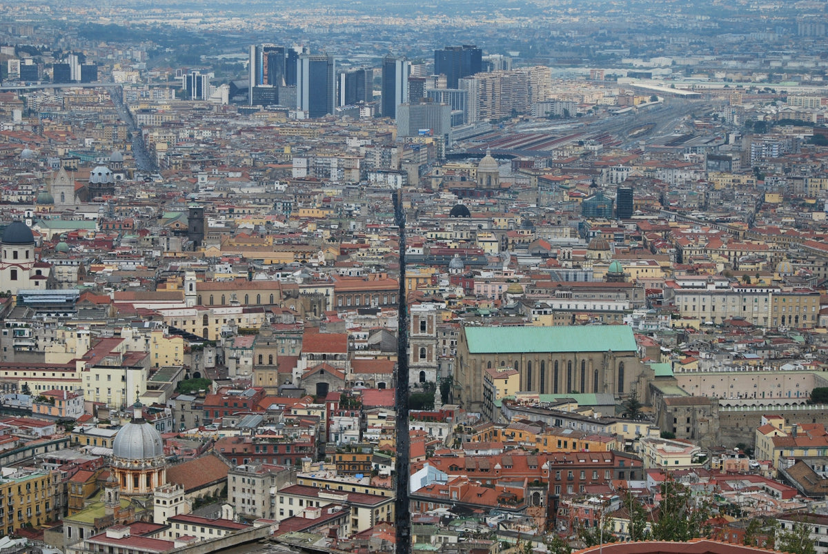 Spaccanapoli slicing straight through the historic centre