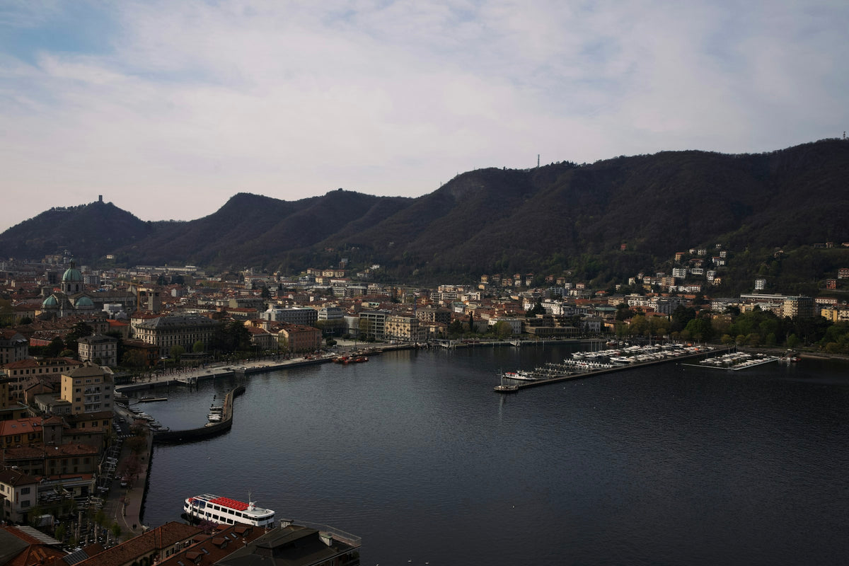 The harbour and the lake at dusk