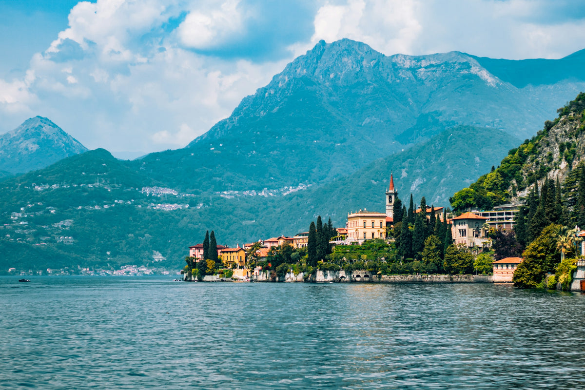 Bellagio on the lake with mountains behind