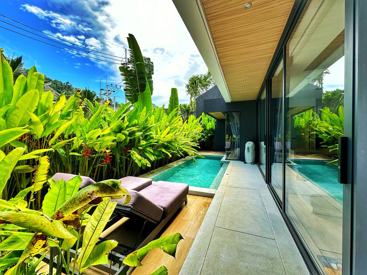 Tropical Pool Villa