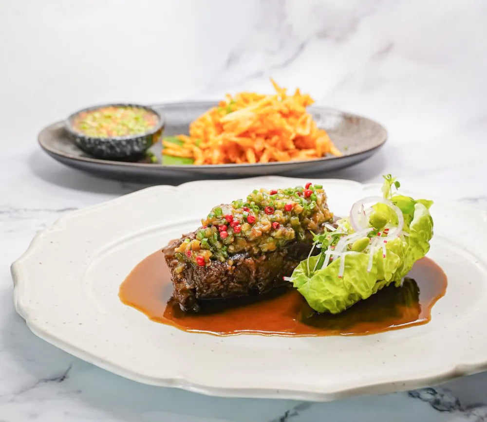 Sous vide beef short rib with lettuce wrap and papaya salad at SUAY Cherngtalay