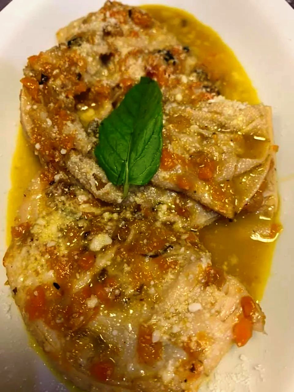 A pasta course dressed with olive oil and basil at La Tavernaccia Da Bruno