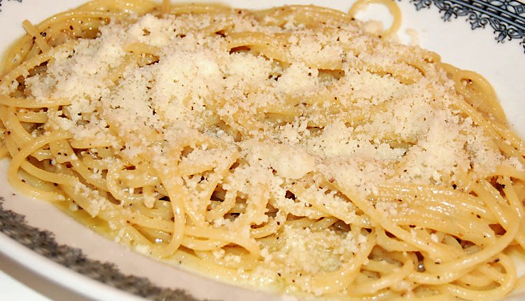 Cacio e pepe at Piperno