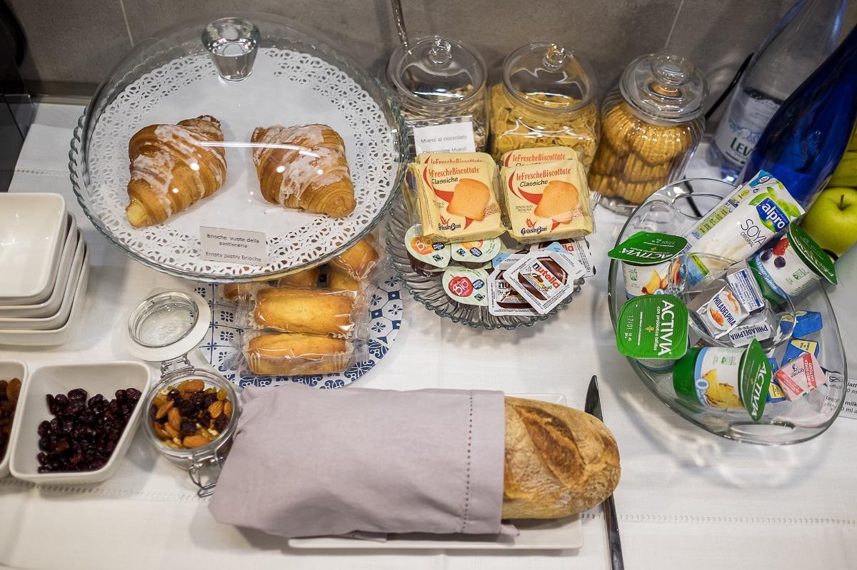 A photo from the breakfast gallery of B&B Galleria Cavour