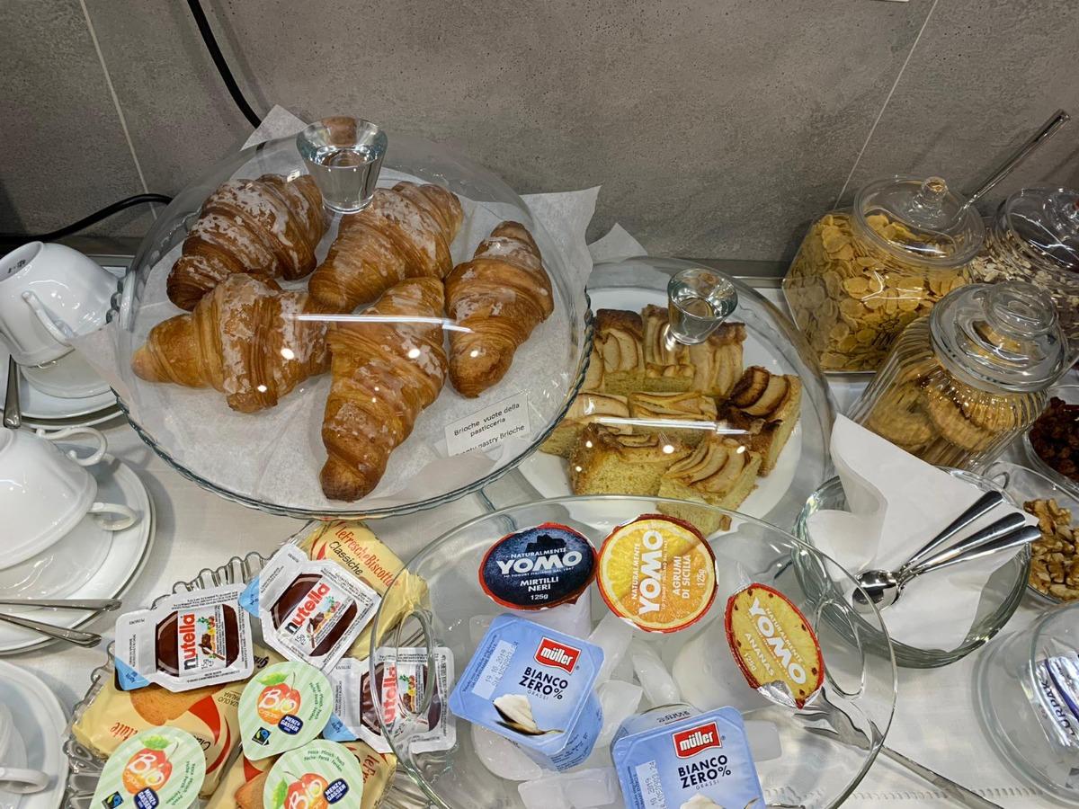 Breakfast served at B&B Galleria Cavour